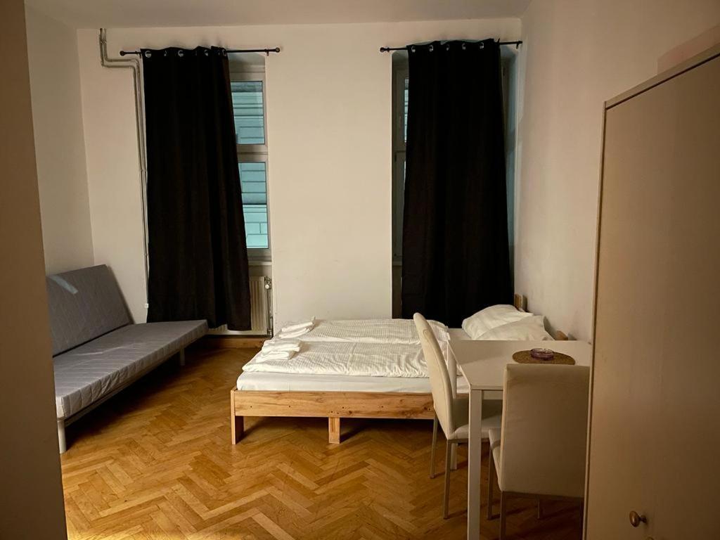 Отель Easybook-In Вена Экстерьер фото